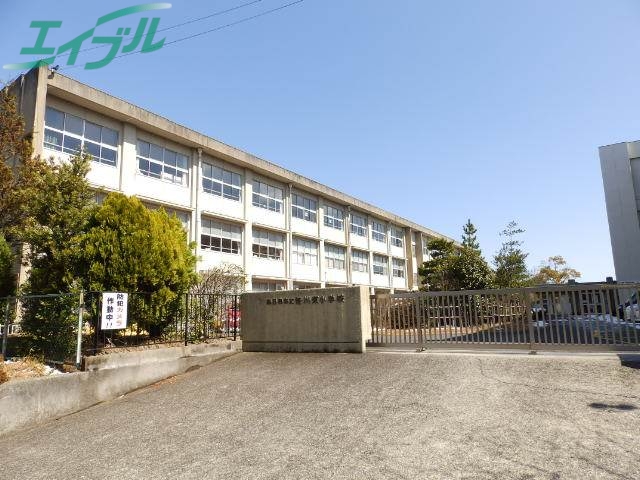 小学校　四日市市立笹川小学校（小学校）まで800m