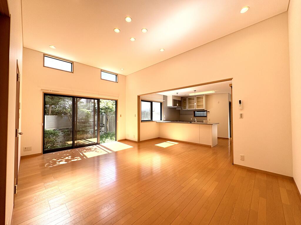 世田谷区中町1丁目戸建の居間写真