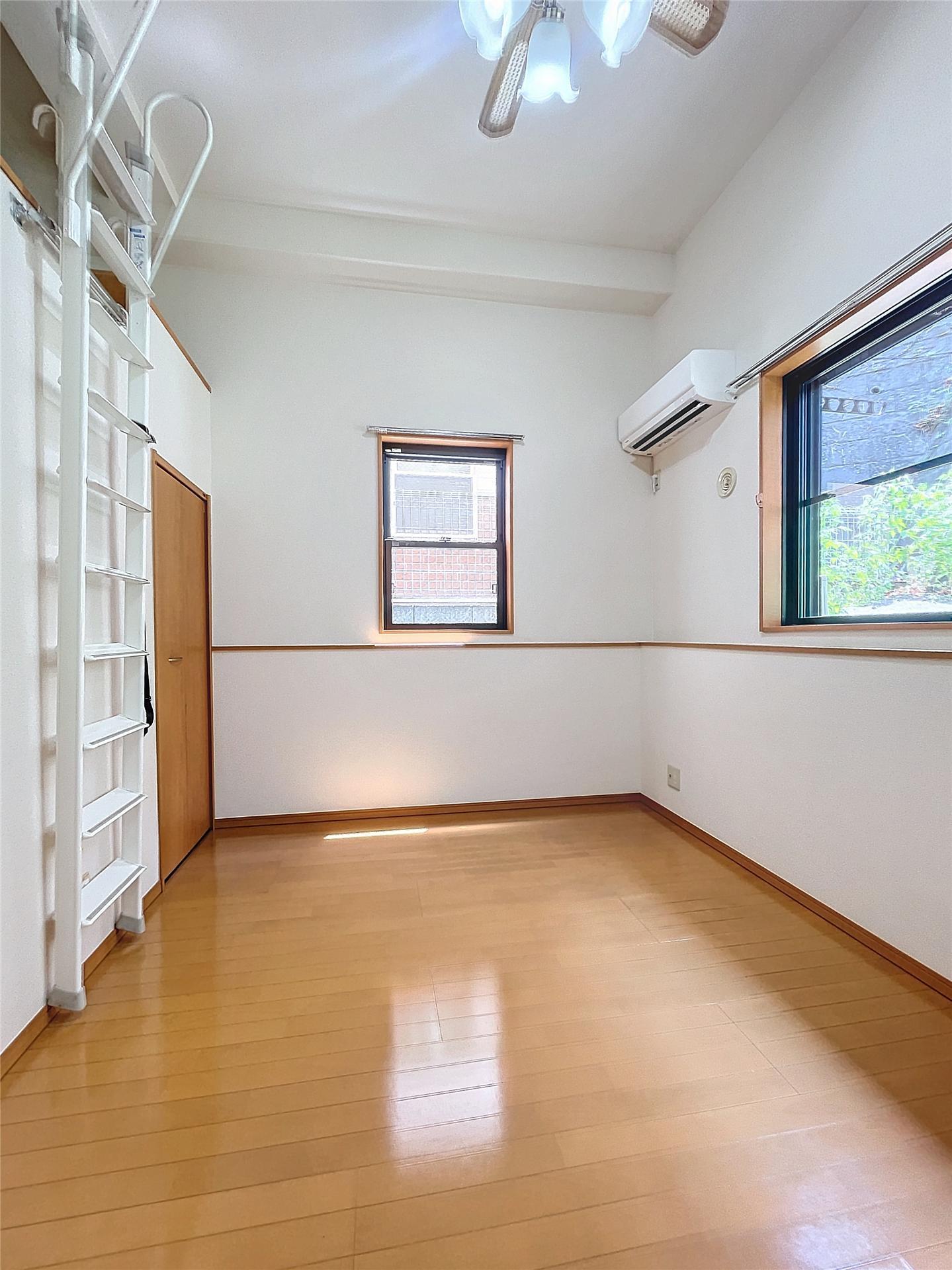 レジデンス篠原台町の居間写真