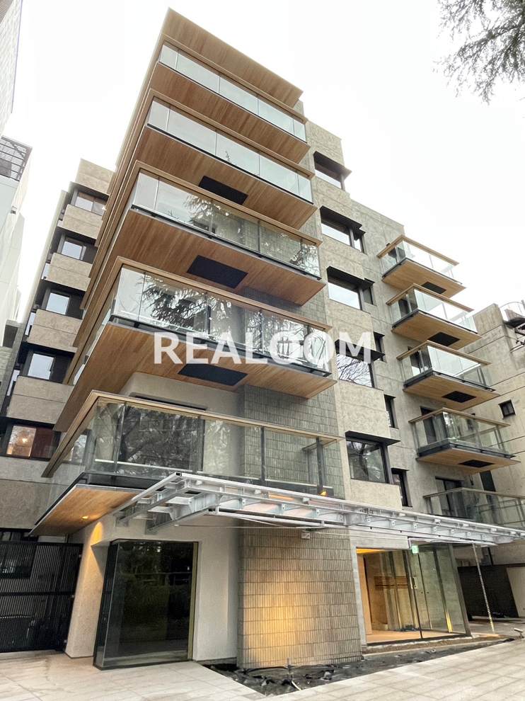 建物外観　写真と現況が異なる場合は現況を優先いたします。