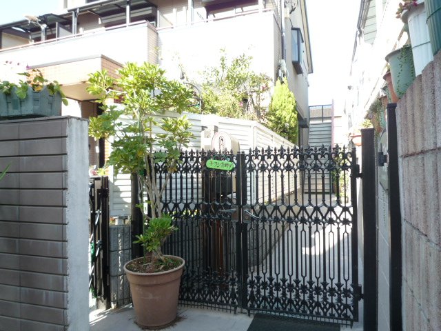ローズハウス赤羽台の外観写真