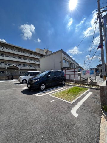 駐車場　駐車場完備です