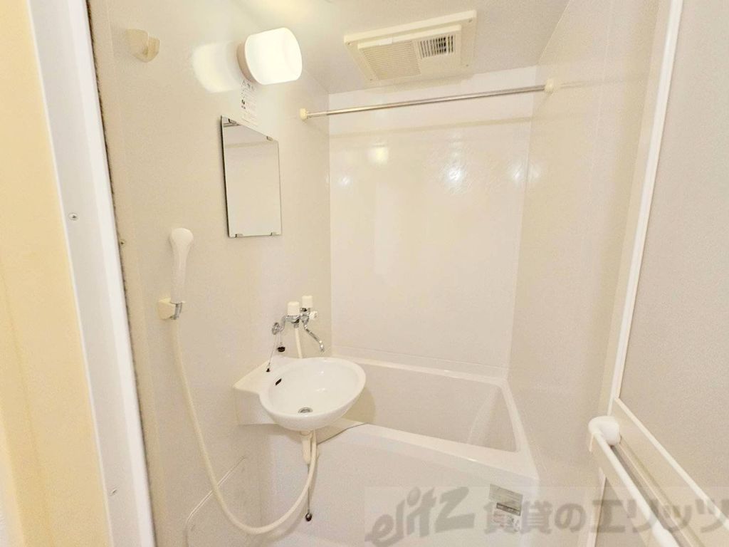 レオパレスさきの風呂写真