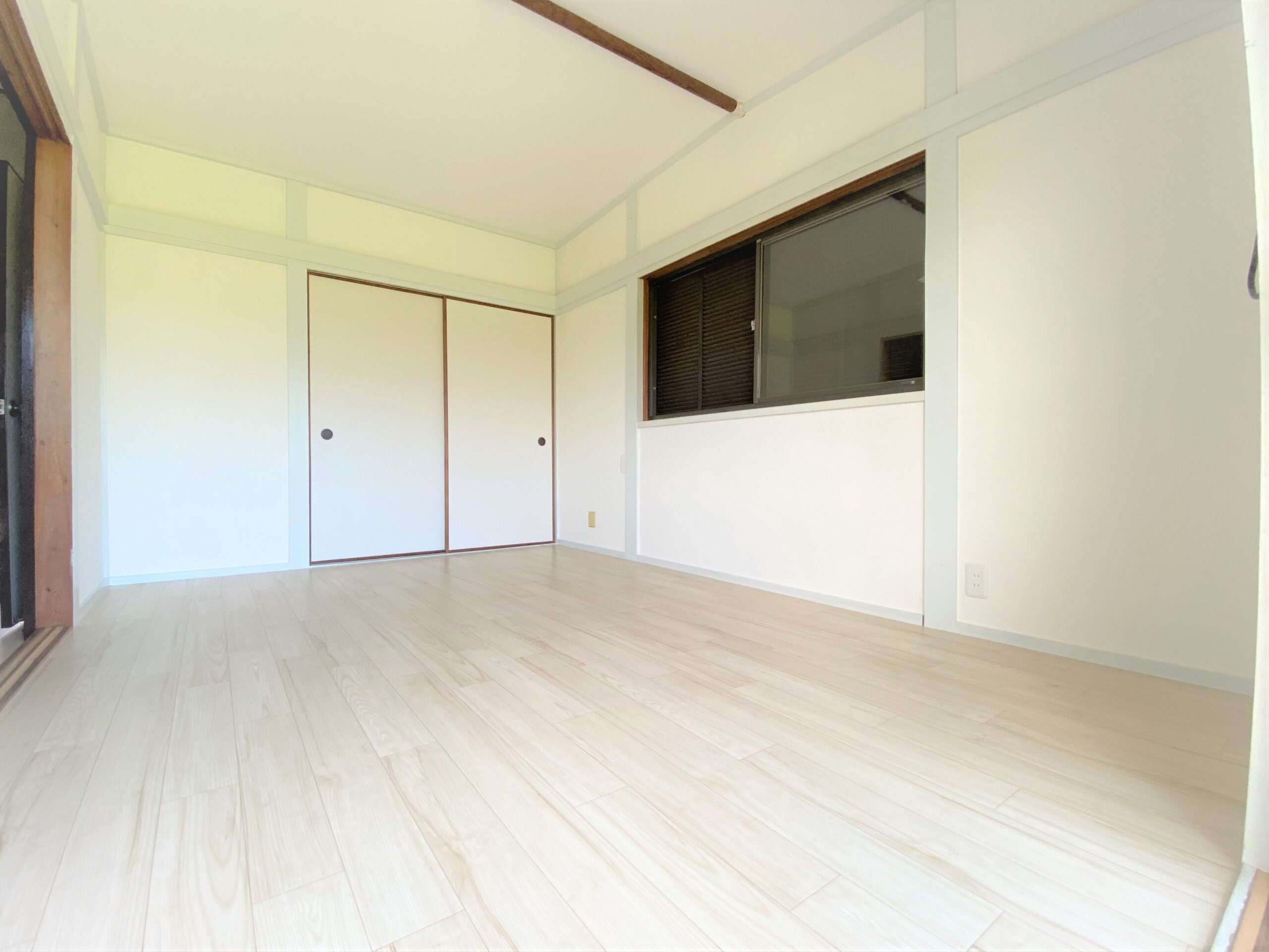 岩出市川尻戸建ての居間写真