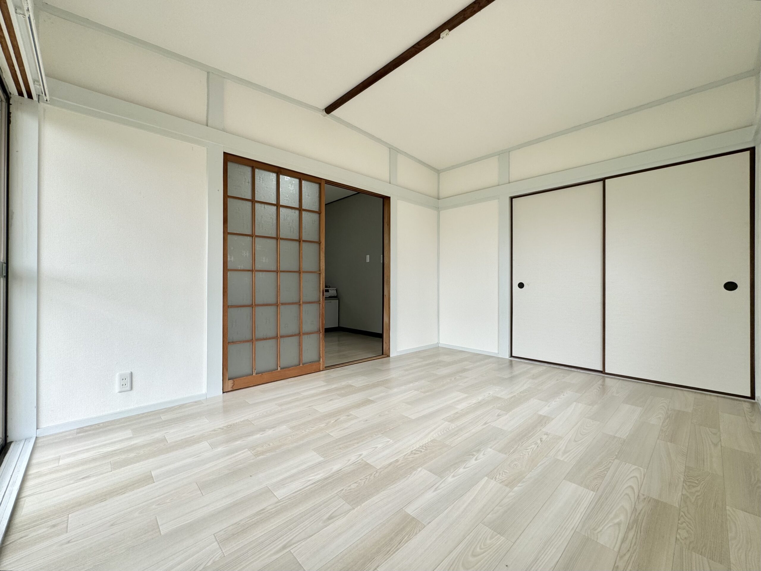 岩出市川尻戸建ての居間写真