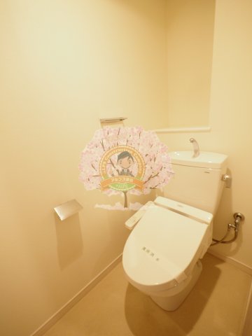 相鉄本線 西横浜駅 徒歩6分 6階建 築9年のトイレ写真