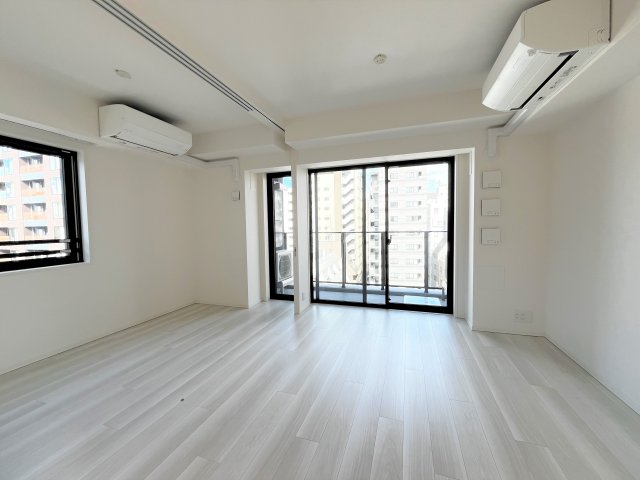 居室・リビング　洋室　エアコン1台　ウォークインクロゼット