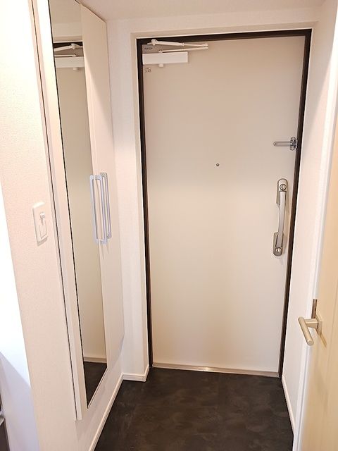 フェイバーJO11の玄関写真