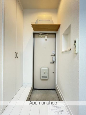 京急本線 上大岡駅 徒歩9分 2階建 築11年の玄関写真