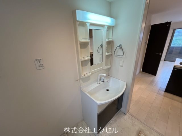 洗面設備　忙しい朝に便利なシャンプードレッサーです。