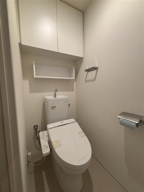 レーベン南浦和グラードコンドミニオのトイレ写真