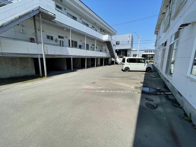 駐車場　駐車場