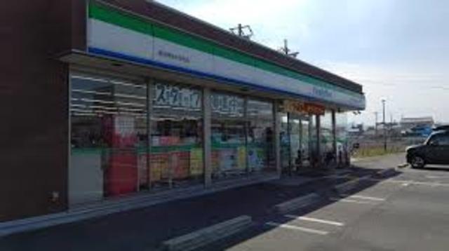 コンビニ　ファミリーマート泉佐野南中安松店（コンビニ）まで754m