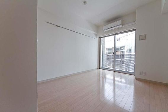 居室・リビング　写真は同マンションの別のお部屋の場合があります