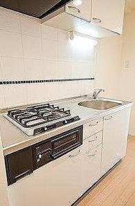 キッチン　写真は同マンションの別のお部屋の場合があります