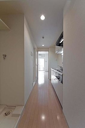 玄関　写真は同マンションの別のお部屋の場合があります