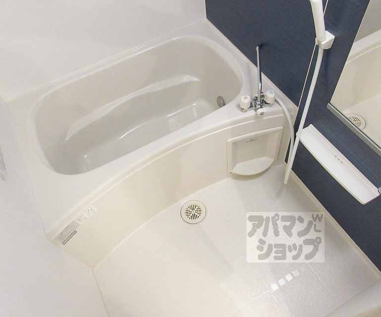 バス・シャワールーム　ゆったりバスルーム！