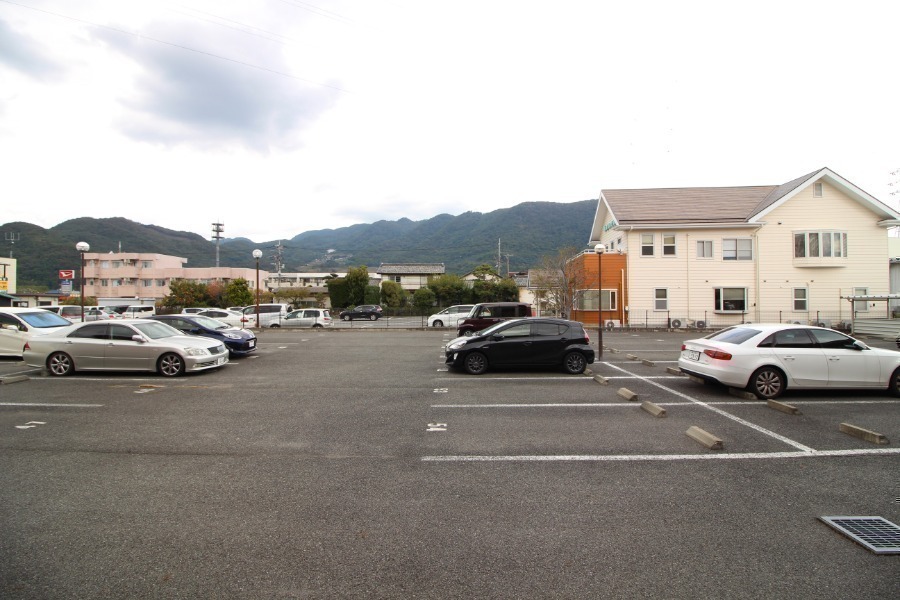 駐車場　駐車場スペース