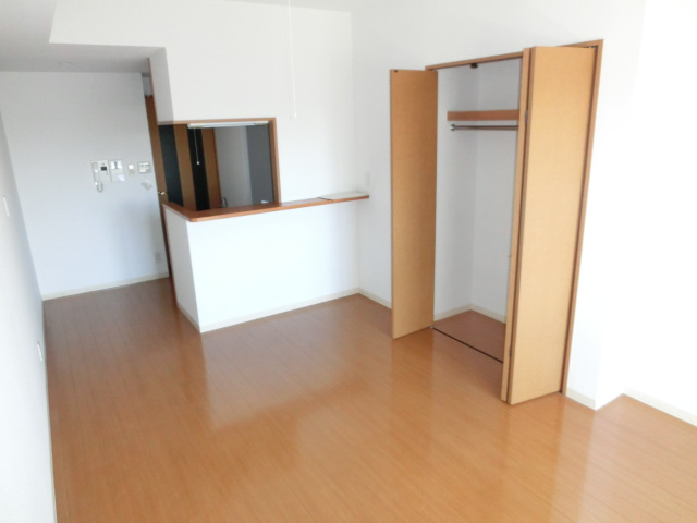居室・リビング　写真は別のお部屋です。※現況を優先