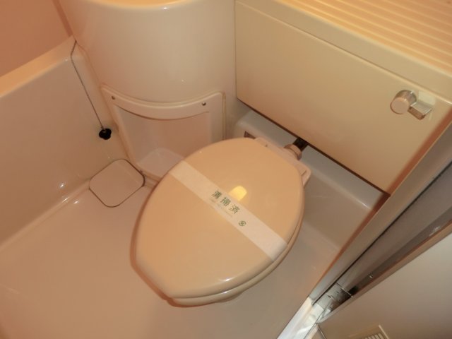 トイレ　浴室内にトイレがあります☆