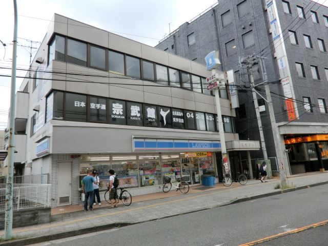 コンビニ　ローソン（コンビニ）まで310m
