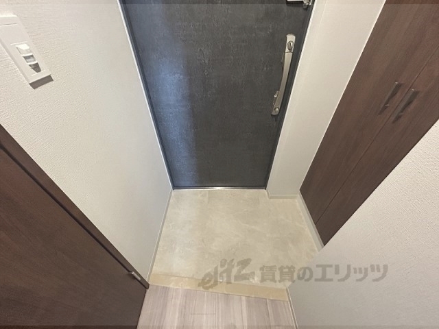 プラシード京都の玄関写真