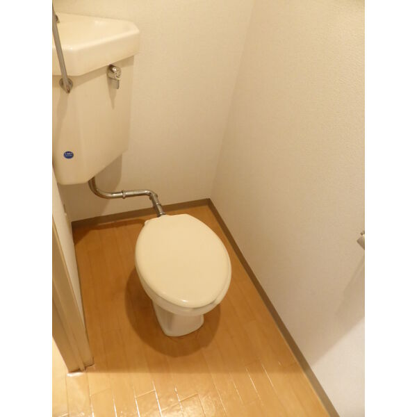 トイレ　清潔感のあるトイレです