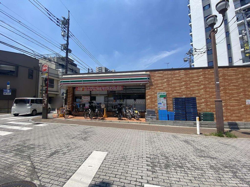 コンビニ　セブン-イレブン 浦和裏門通り店（コンビニ）まで590m