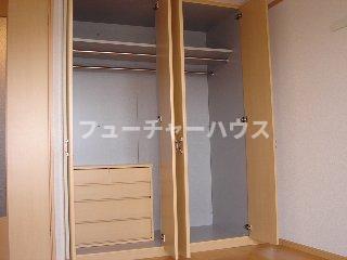 収納　クローゼット