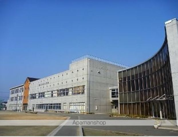 小学校　伊奈町立小針北小学校（小学校）まで403m