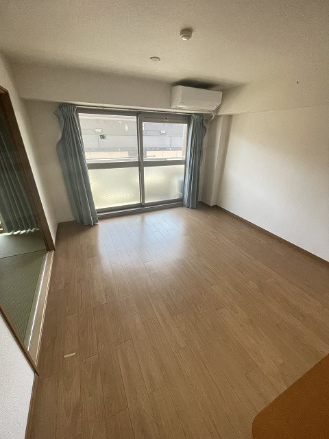 レインボー甲東の居間写真