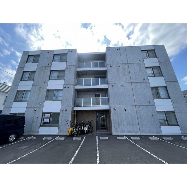 Reve413の外観写真