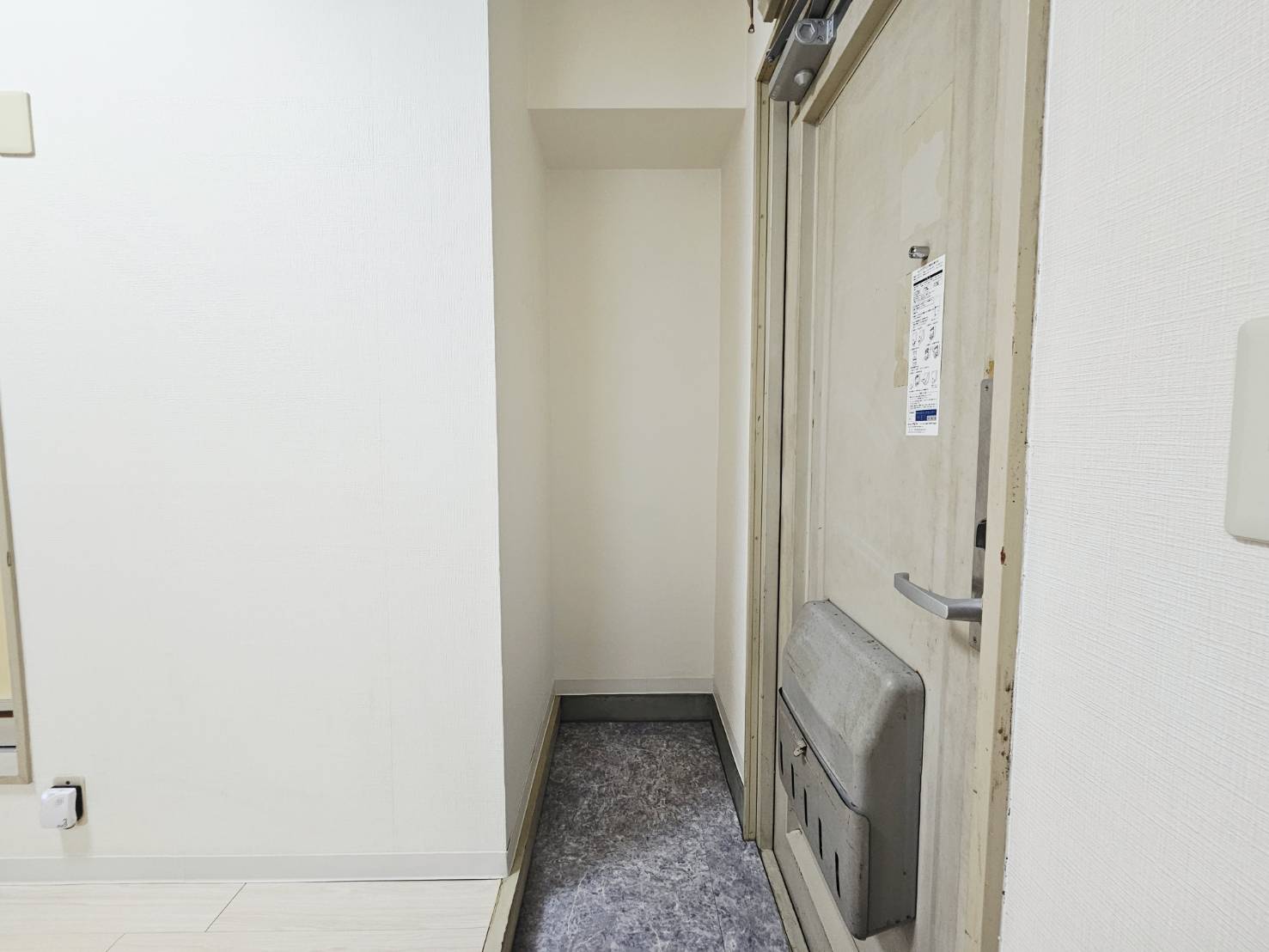 その他　※写真は他号室です