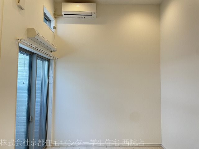 居室・リビング　別号室参考写真