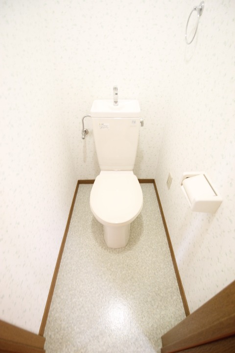トイレ　※他部屋参考写真