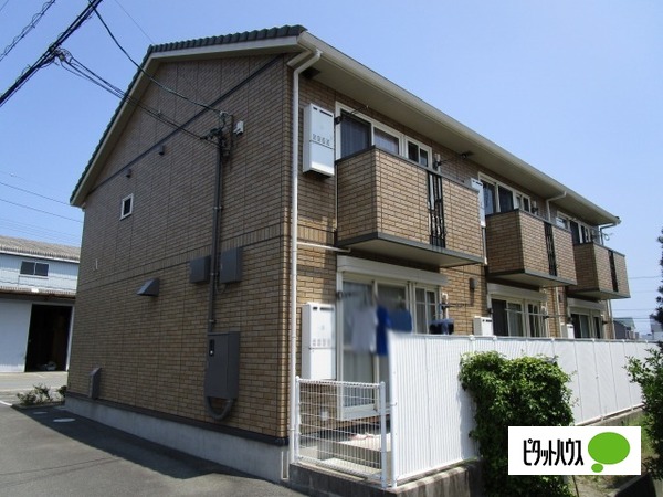 建物外観　ロイヤルコートＡ