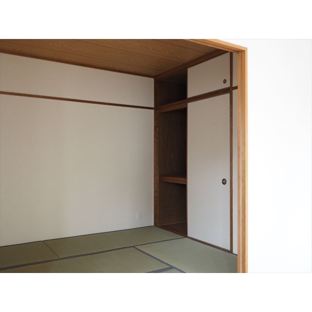 ベルエール大橋IIの居間写真
