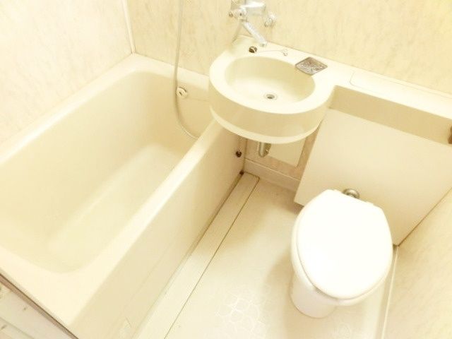 バス・シャワールーム　バスルーム