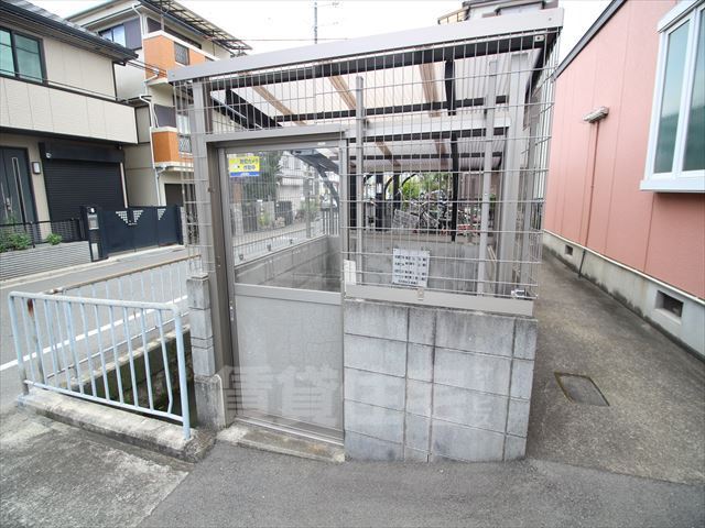 阪急京都線 高槻市駅 バス乗車時間：6分 最寄りバス停で下車 徒歩7分 2階建 築33年のその他写真