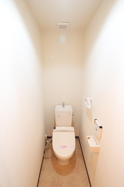 トイレ　トイレは独立設計で快適♪