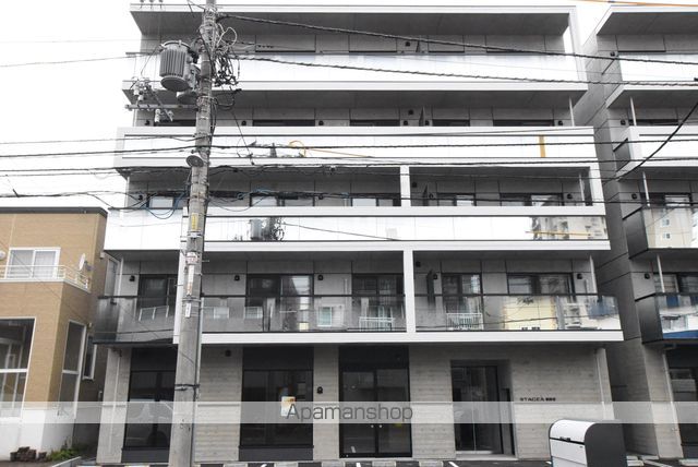 ステージア裏参道の外観写真