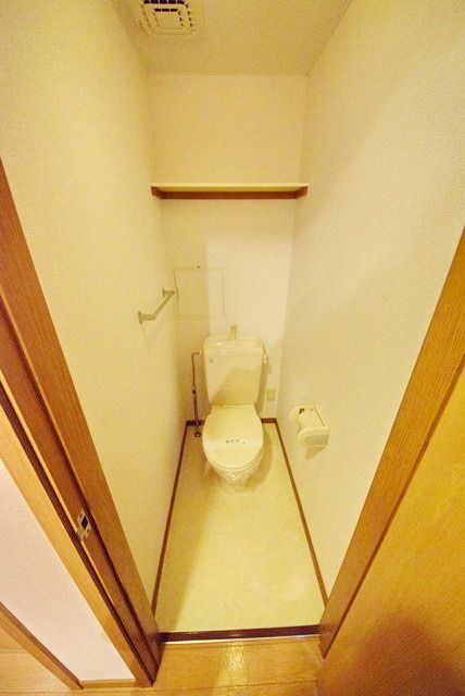 ＪＲ東海道本線 藤沢駅 徒歩23分 4階建 築27年のトイレ写真