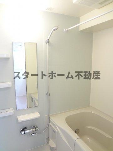 バス・シャワールーム　ゆったり過ごせるお風呂です