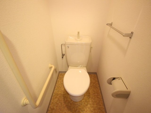 トイレ　※別号室参考写真