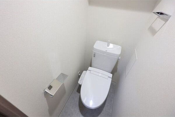 トイレ　シンプルで使いやすいトイレです