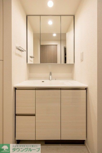洗面設備　※写真は同タイプ住戸です。