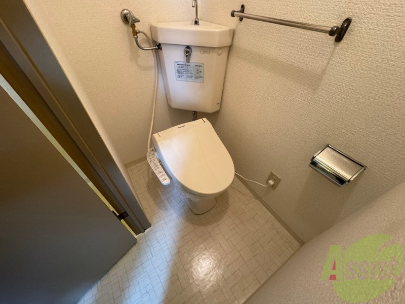 トイレ　こちらはトイレです。清潔感があり、安心して使用できます。