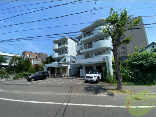 建物外観　札幌市北区北２１条西「クイーンパレス