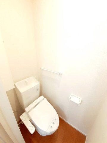 トイレ　清潔感のあるトイレです