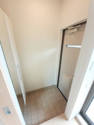 玄関　シンプルで使いやすい玄関です